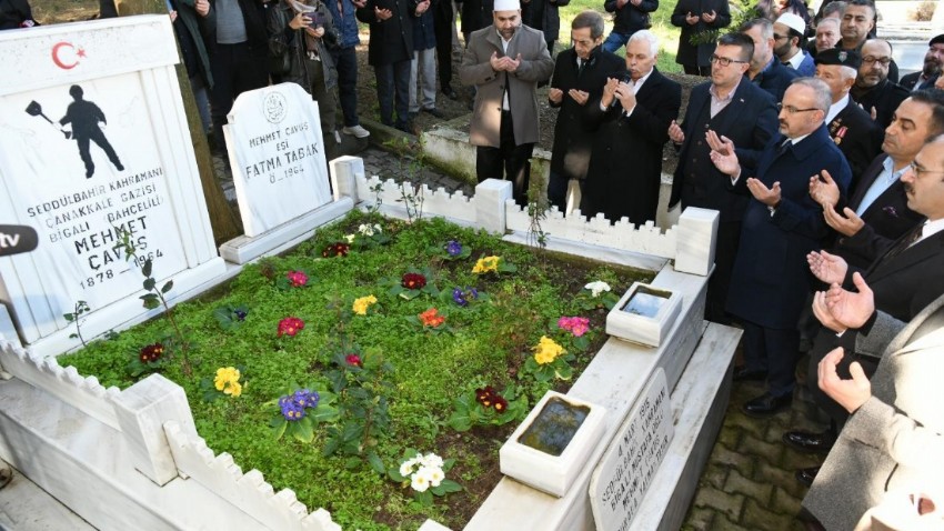 Mehmetçik’in isim babası dualarla anıldı