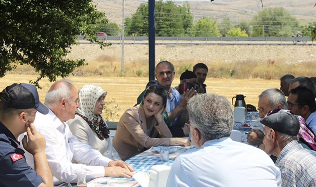 Yarım Asırlık Evliliklere Kaymakam Nayman’dan Anlamlı Jest