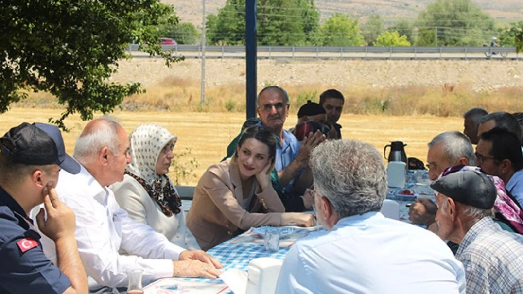 Yarım Asırlık Evliliklere Kaymakam Nayman’dan Anlamlı Jest